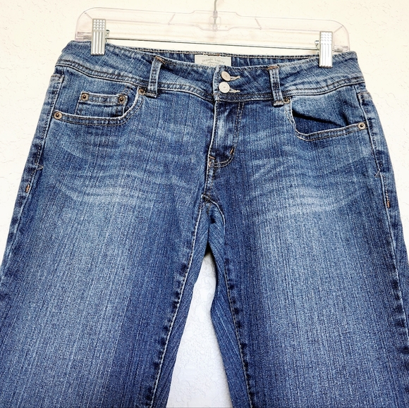 Aeropostale Women's Junior's Flare Jeans - Picture 2 of 8